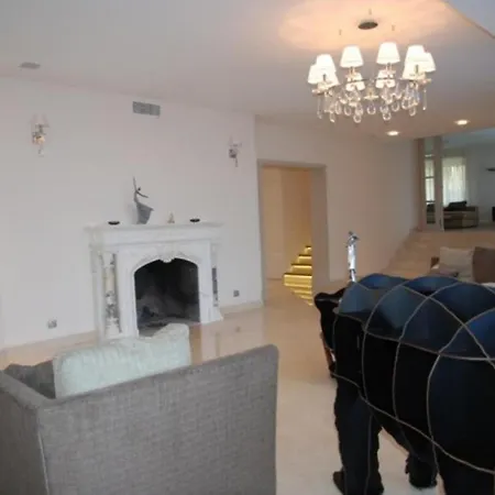 Luxury Apartments For Russians *